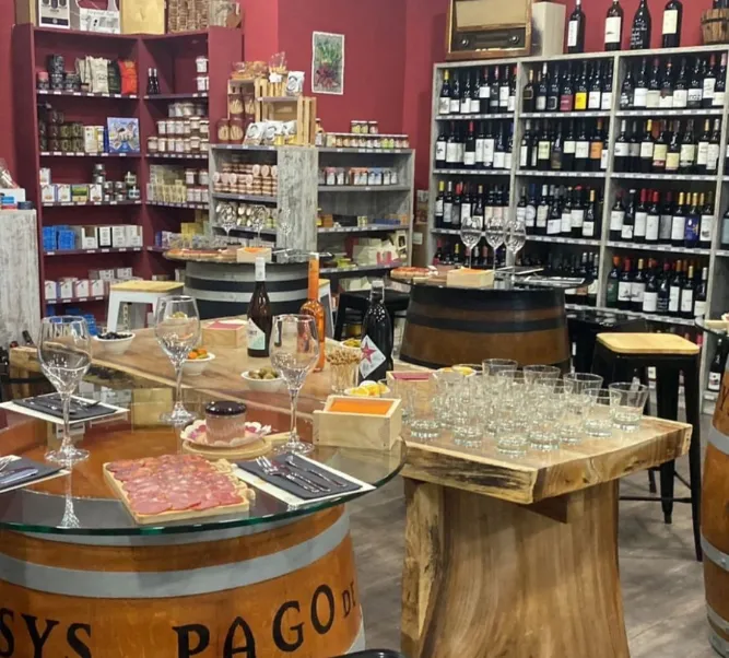 Pequeño comercio tienda de vinos