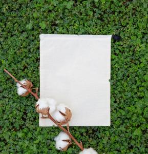 Sacos de algodón orgánico con cierre por un lado 150 g 20x25. Fabricados por mujeres en riesgo de exclusión social