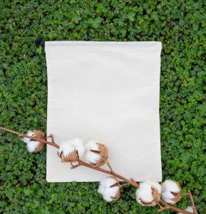 Sacos de algodón orgánico con cierre por un lado 150 g 25x30. Fabricados por mujeres en riesgo de exclusión social