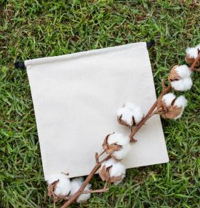 Sacos de algodón orgánico con cierre por dos lados 150 g 25x25. Fabricados por mujeres en riesgo de exclusión social
